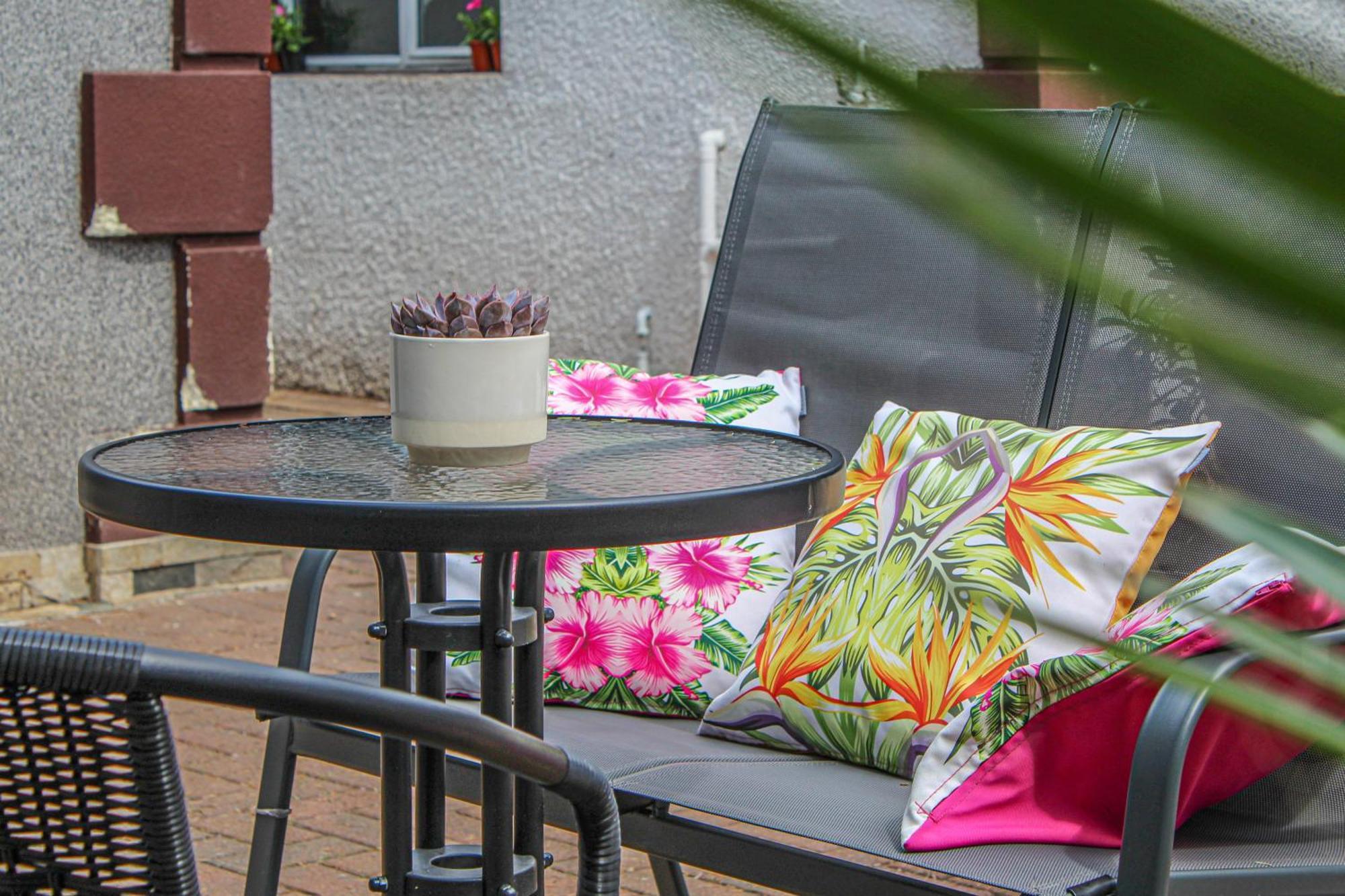 Lavish 2 Bed Sleeps 5 Near Lanark Apartment Carstairs Exterior photo